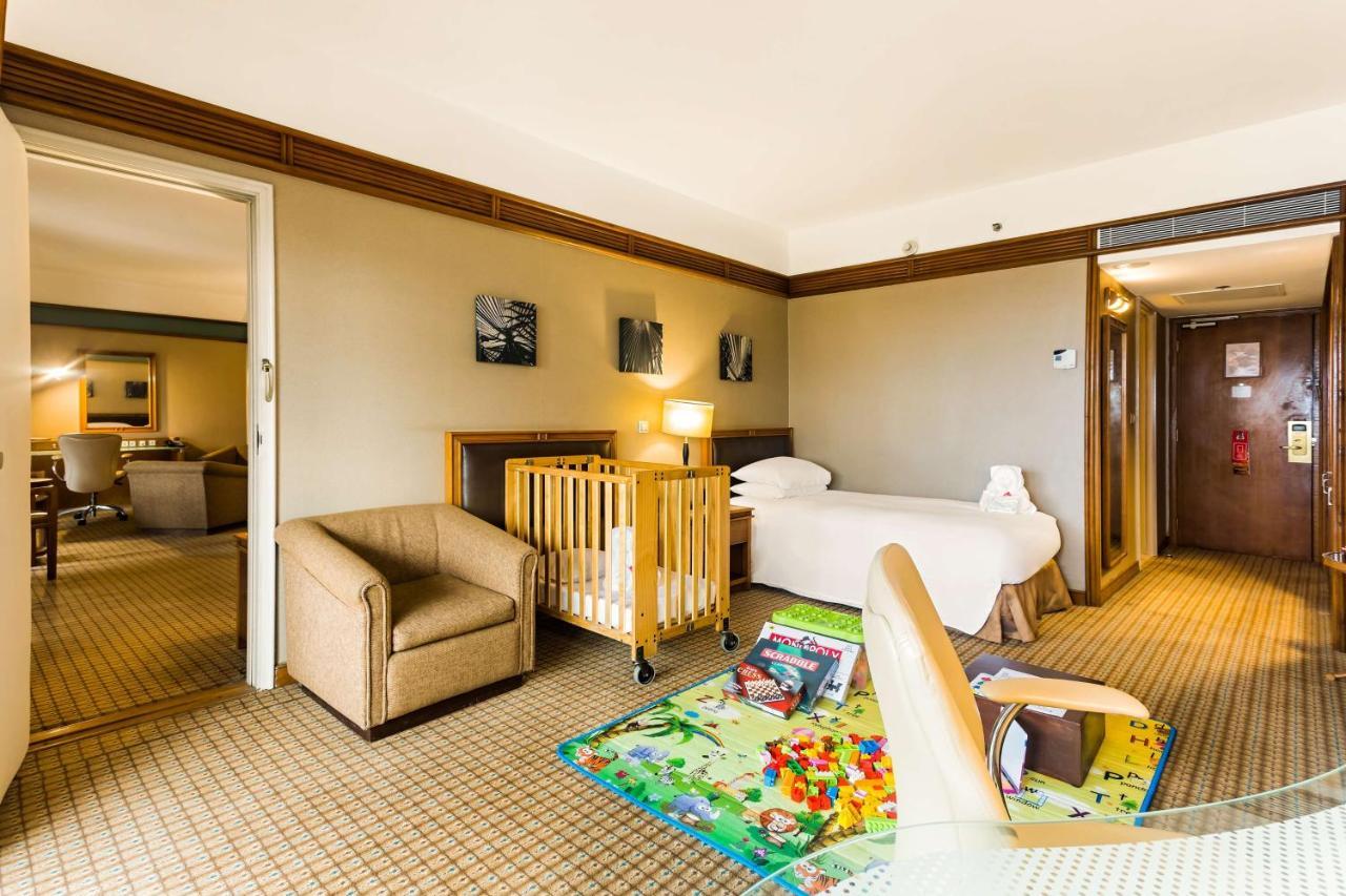 Hilton Yaounde Hotell Exteriör bild