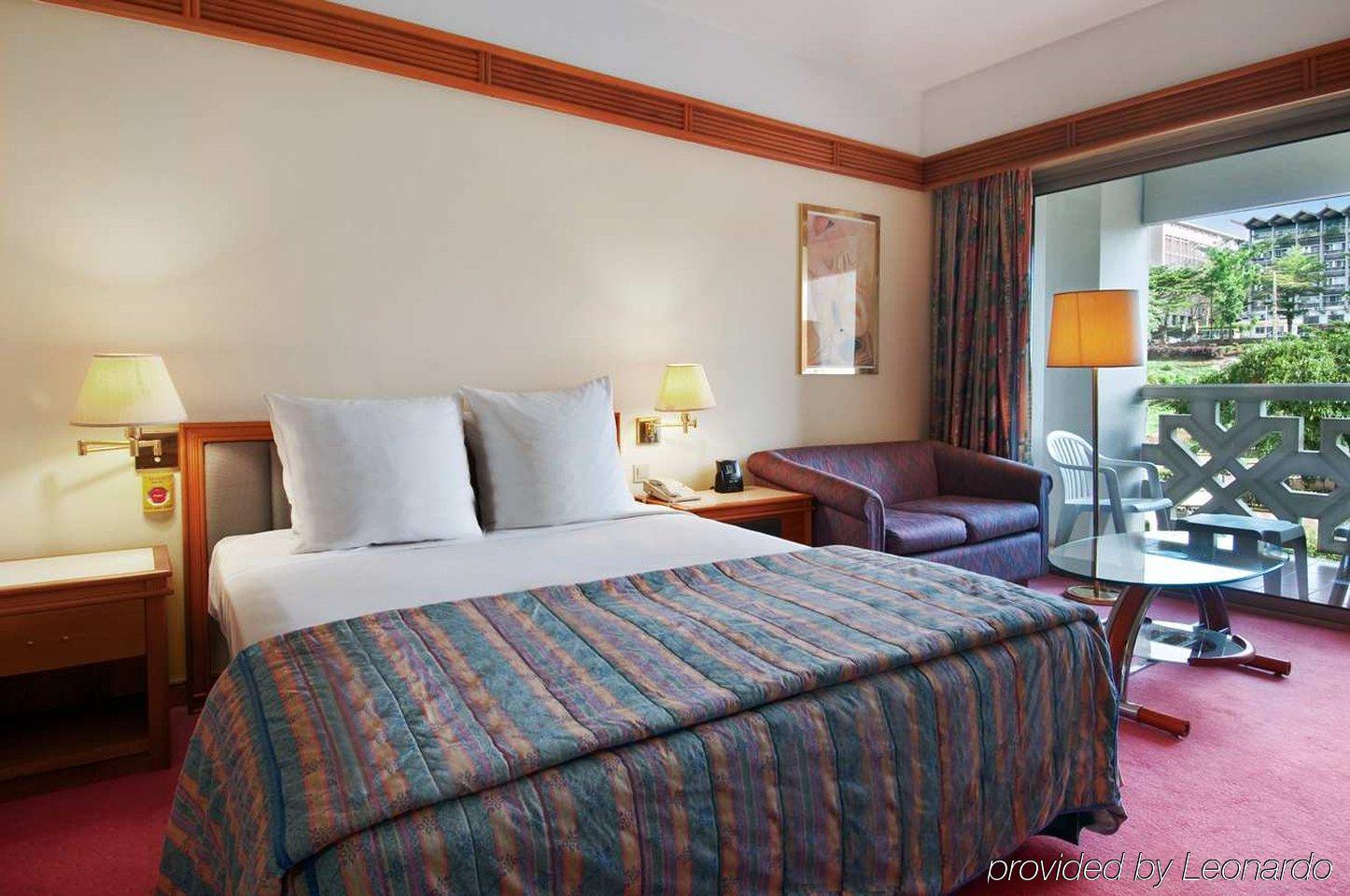 Hilton Yaounde Hotell Rum bild