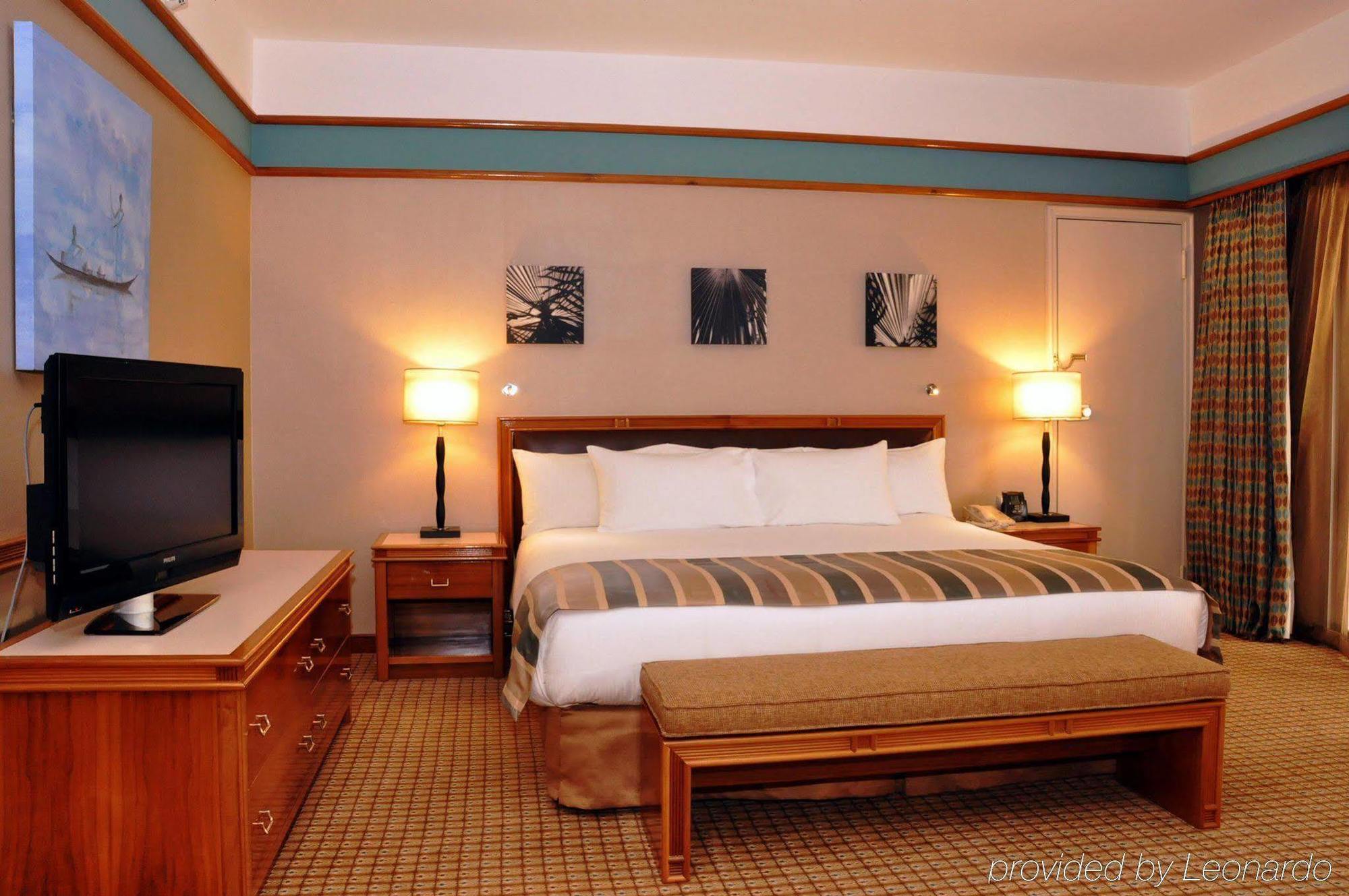 Hilton Yaounde Hotell Rum bild