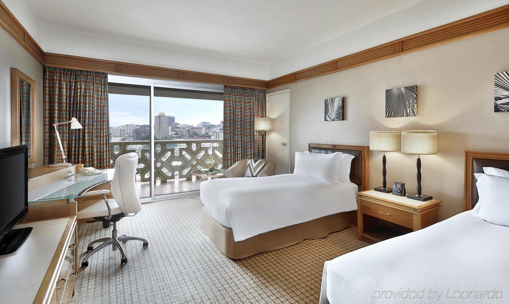 Hilton Yaounde Hotell Exteriör bild