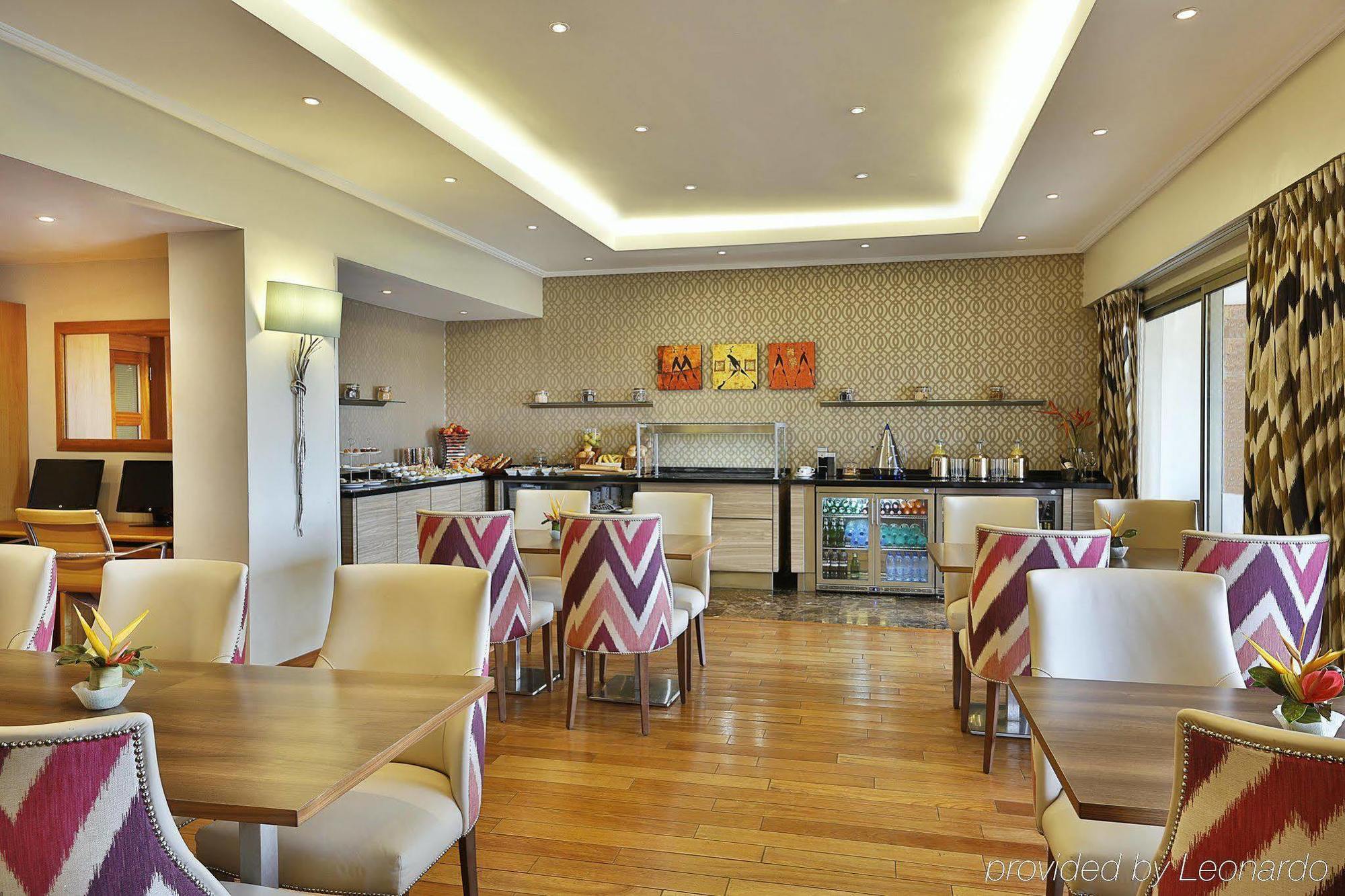Hilton Yaounde Hotell Exteriör bild