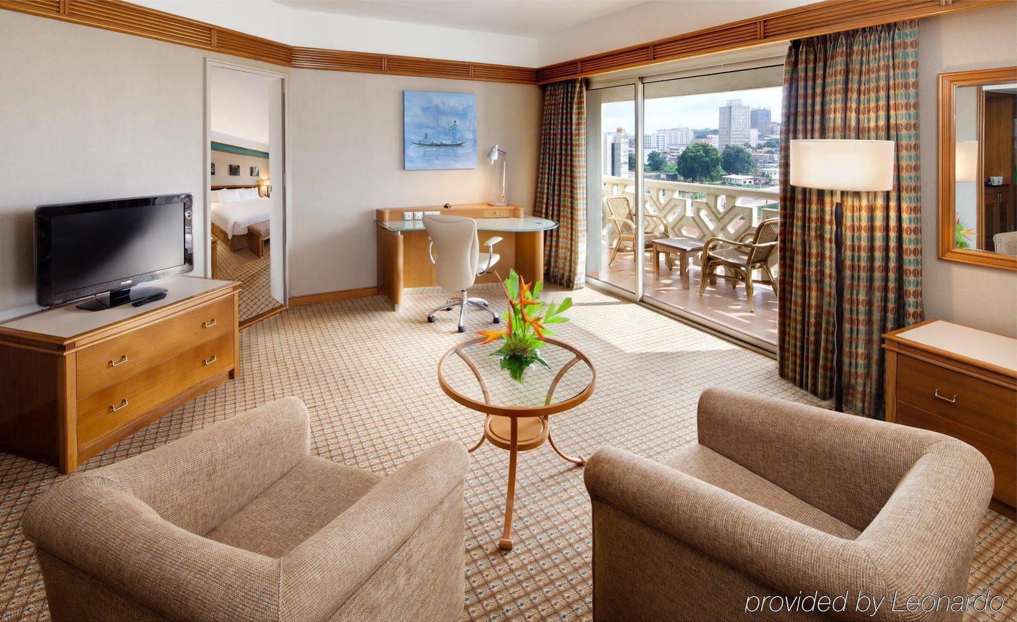 Hilton Yaounde Hotell Rum bild